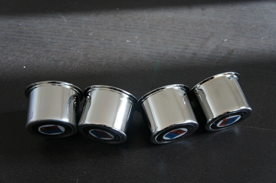 Tapacubos Alpina A1 A2 A3 BMW1600ti 2000 tilux 2002TII touring Borrani  Foto 4 de 4