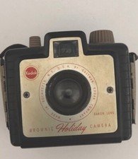 Vintage Kodak Brownie Holiday Flash Cam Dakon Lens  Strap Untested