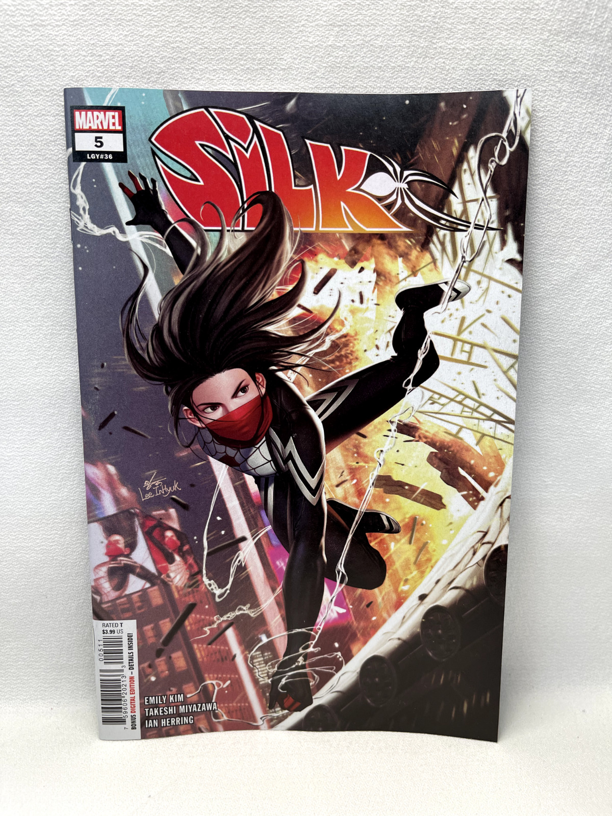 Marvel Silk #5 (2022) by (W) Emily Kim (A) Takeshi Miyazawa (CA) Inhyuk Lee