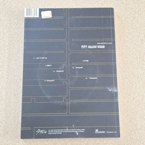 Stray Kids SKZ Cle 2 Yellow Wood Album Special Photobook + 3 Photocards - Picture 8 of 12