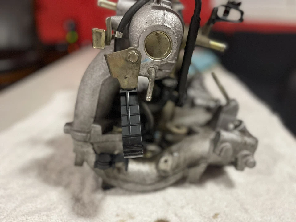 2001 Nissan Sentra Gxe Sedan 1.8L Intake Manifold 2000-2001 Upper And Lower - Image 4 of 4