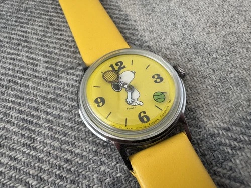 1970s Timex Snoopy Tennis Yellow MYSTERY BALL Mechanical Watch - Vintage working