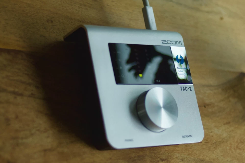 ZOOM TAC-2 Thunderbolt Audio Interface - Bild 2 von 4