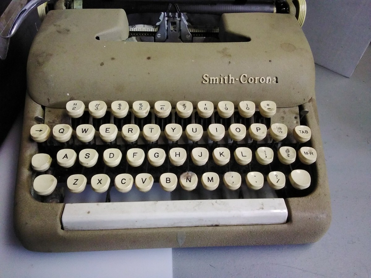 完動品　Smith Corona SILENT-SUPER コロナタイプライター Typewriter Profile: The Smith-Corona Silent-Super - YouTube