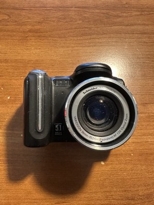 Kodak P850 5.1MP Digital Camera - PLEASE READ for parts or Repair