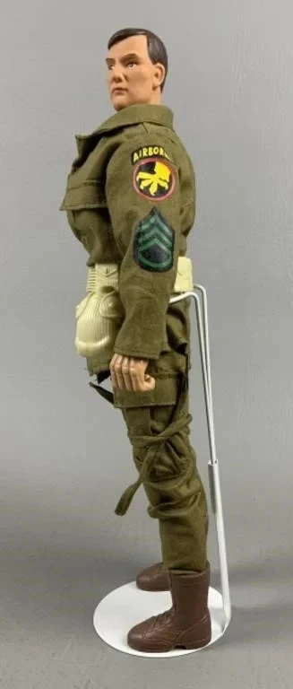 Figura de acción Soldados del Cuerpo de Marines Mundial con gorra de uniforme y etiqueta de perro Foto 3 de 3