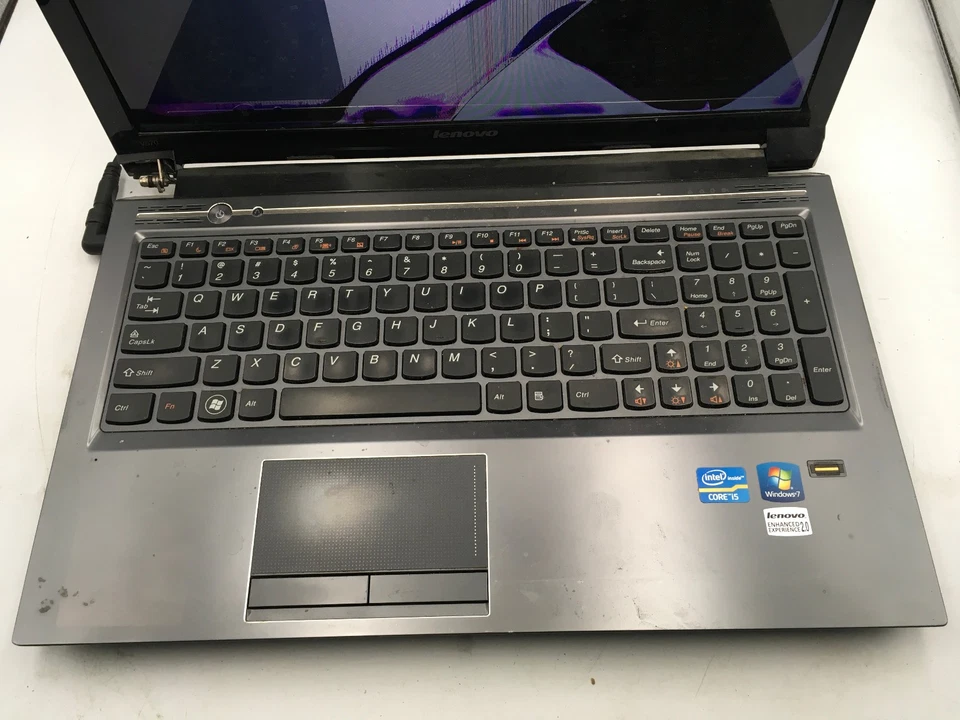 LENOVO V570 1066 - FOR PARTS/BAD LCD - INTEL i5-2410M - 6GB RAM - READ DESC - BB - Image 3 of 4