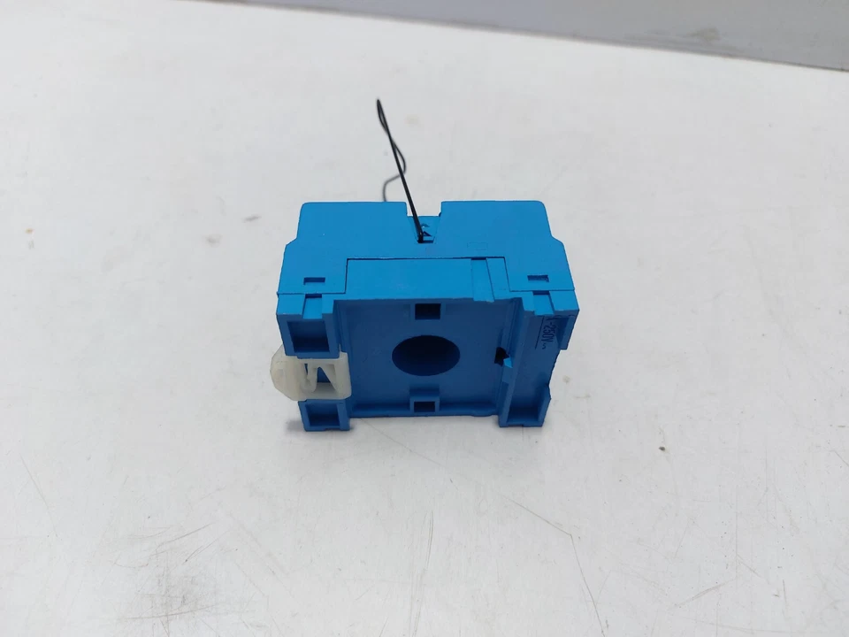 Finder 90.27 Socket for Relay 10A 250V - Lot of 11PCs - Image 4 of 4