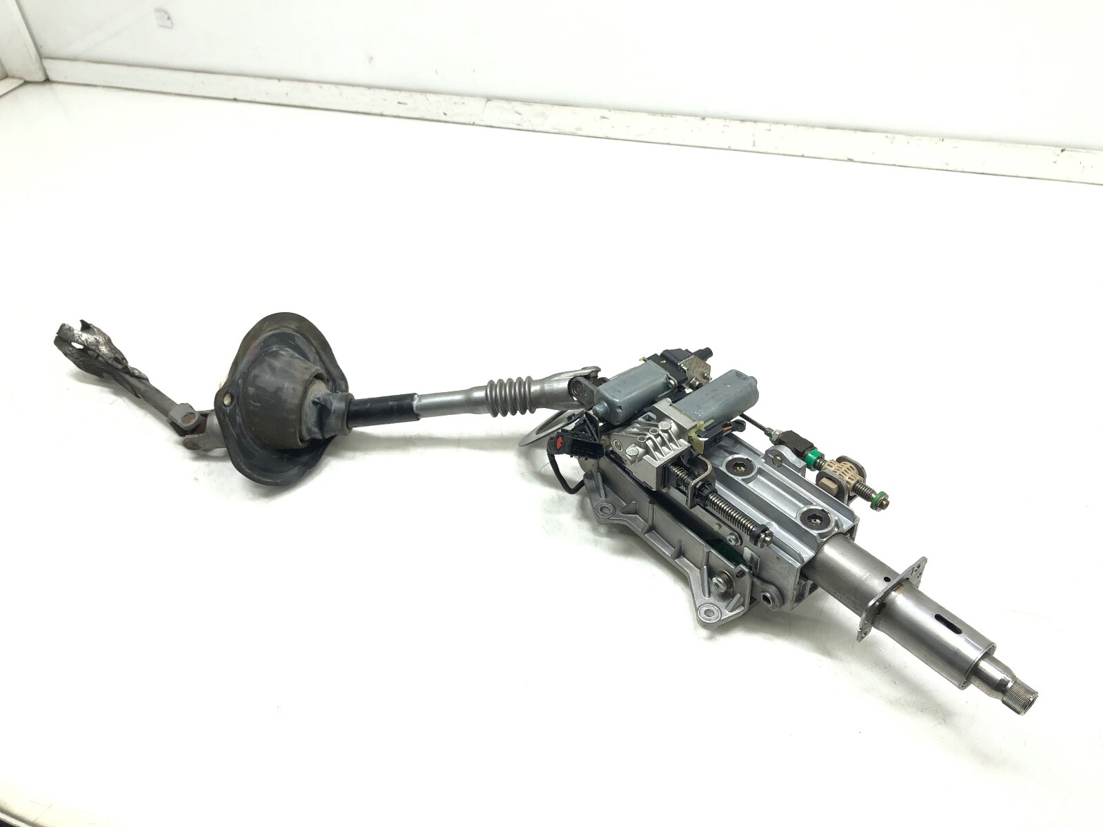 2014-2019 MASERATI GHIBLI STEERING COLUMN W/ SHAFT OEM.