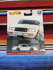Hot Wheels 2020 - '87 Buick Regal GNX (White) Car Culture Power Trip