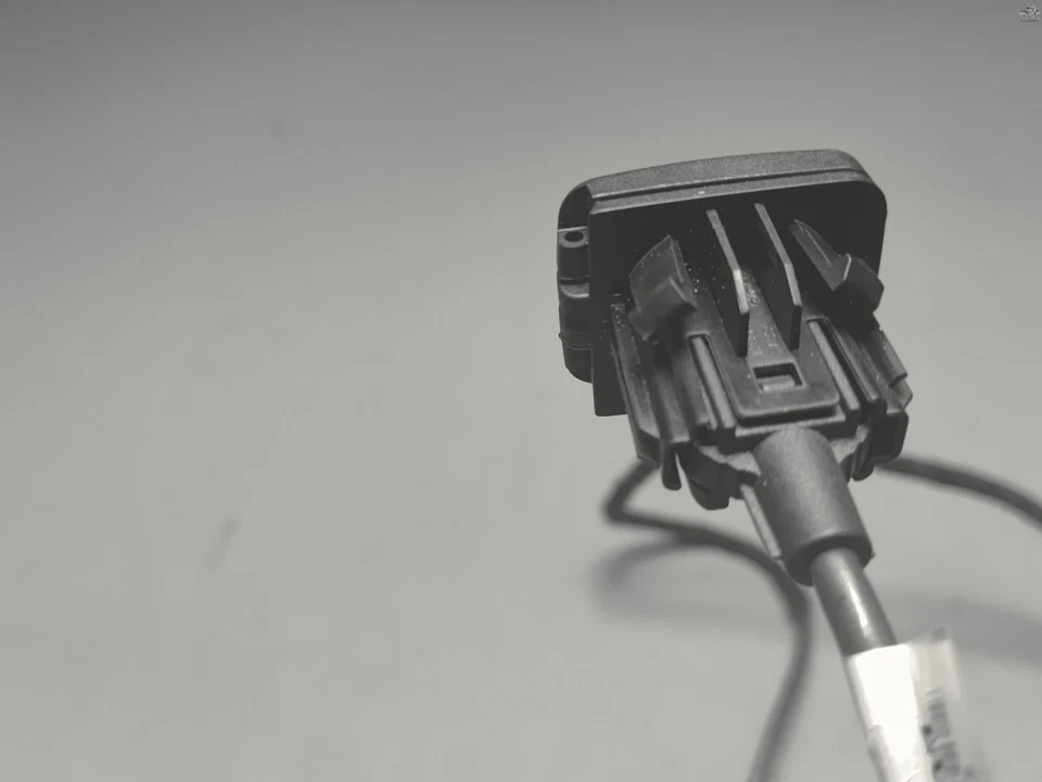 CENTER CONSOLE USB CABLE WIRING HARNESS & PORT OEM 2016-2019 FORD EXPLORER - Image 3 of 4