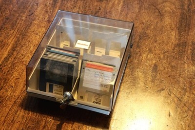 MediaMate 3,5'' Diskettenspeicher/Box plus 20 Disketten (formatiert für PC)