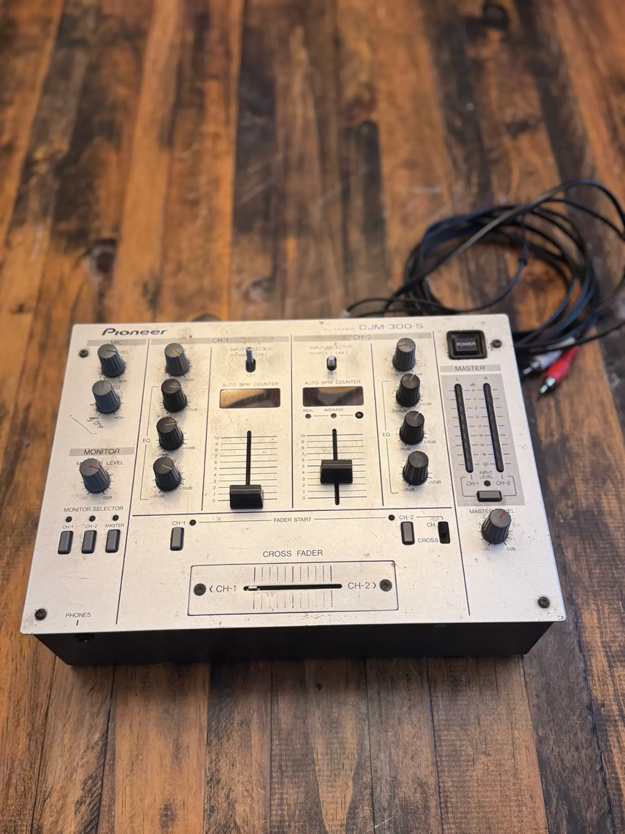 Pioneer DJM-300-S Two Channel DJ Mixer Silver Level Display With
