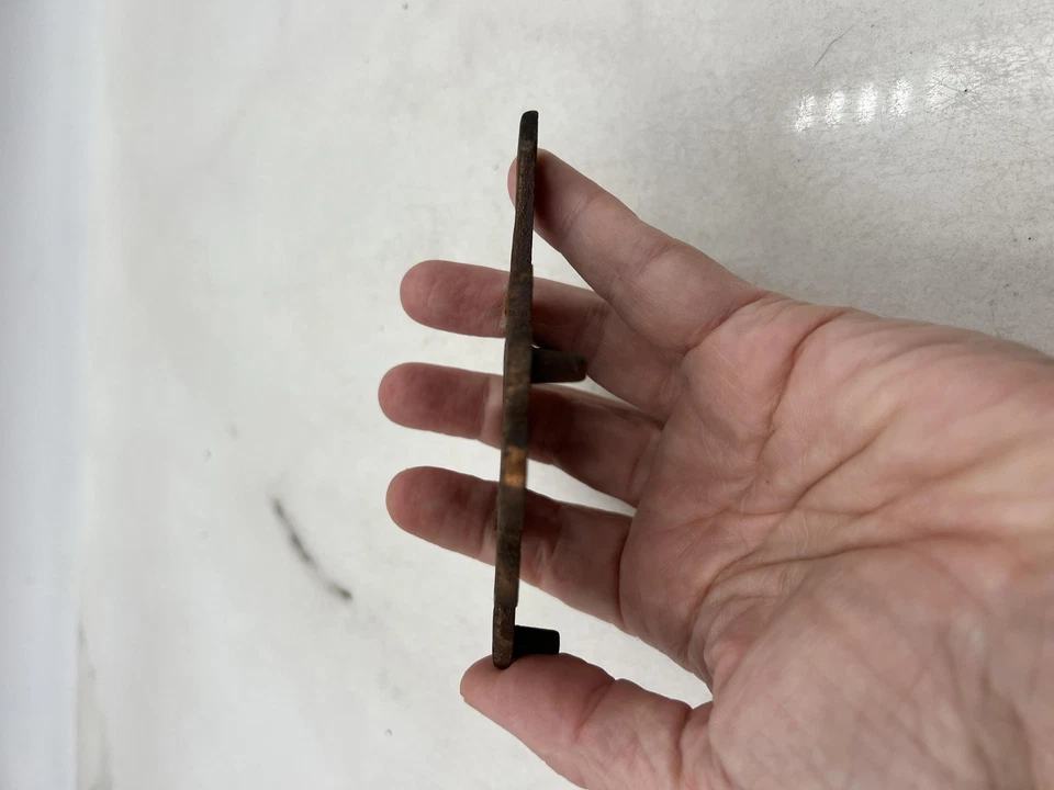 Vintage Cast Iron Tree Shape Decorative Wall Hook Hanger Ornate Rusty Finish - Image 3 of 4