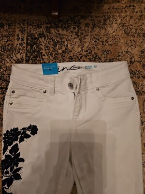inc denim jeans white with black embroidered Skinny Leg 0p