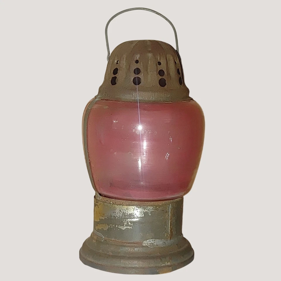 Antique Ice Skating Handheld Red Glass Metal Lantern Lamp Rustic Patina Small Foto 2 de 4