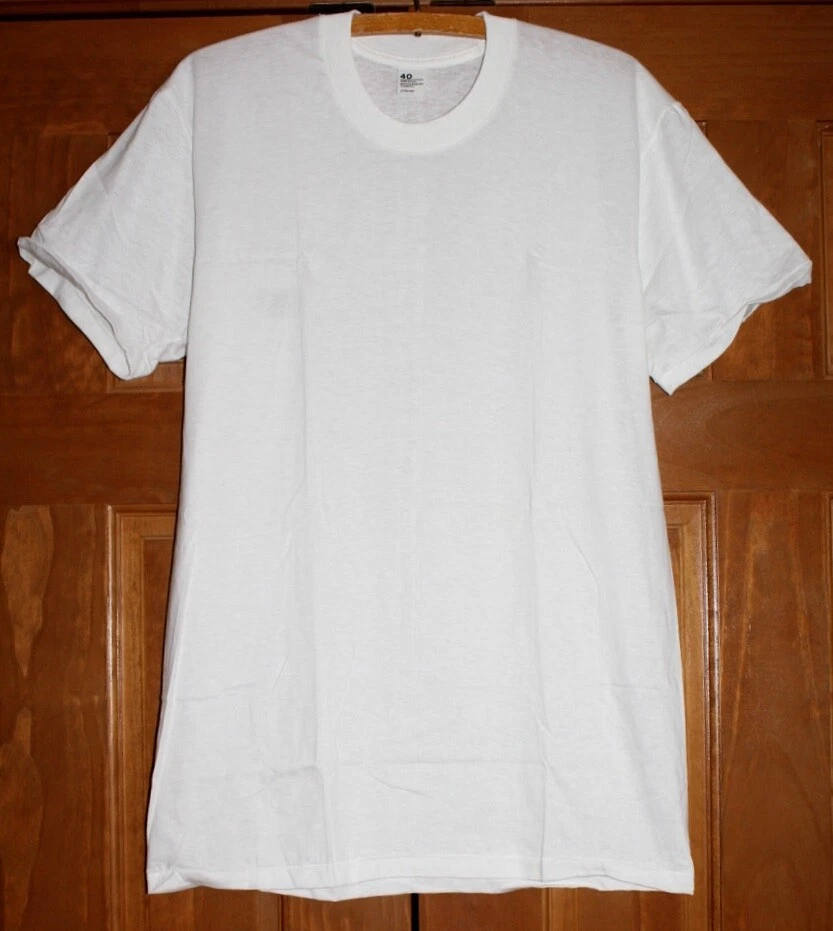 plain white tee shirt
