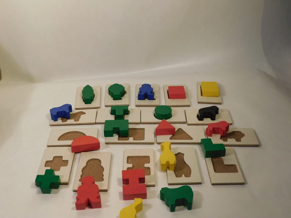 Juguete manipulador de 36 piezas GUIDECRAFT 3D Feel& Findwooden Foto 2 de 3