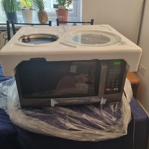 Toshiba 23L Digital Microwave Touch Operated 800W