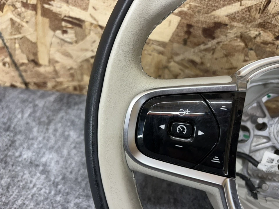 VOLVO S60 2019-2024 STEERING WHEEL W/ SWITCH BUTTON OEM - Image 3 of 4