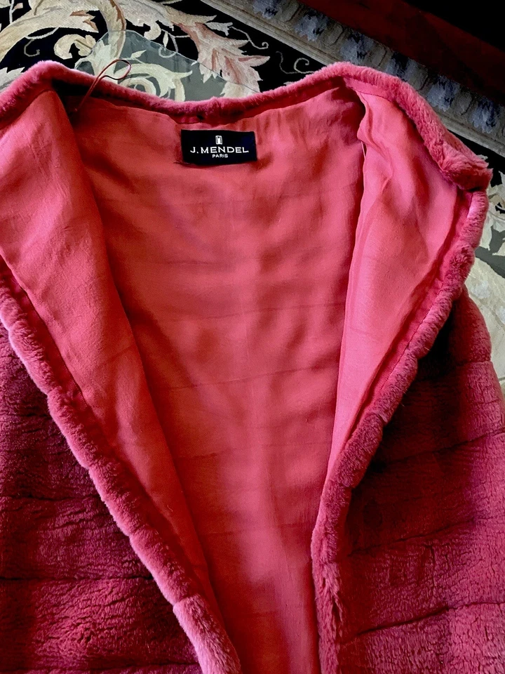 J. MENDEL RASPBERRY MICRO SHEARED MINK FUR VEST COAT SMALL NWOT - Image 4 of 4
