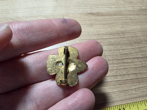 Vintage Girl Scouts Metal Pin - Picture 4 of 7