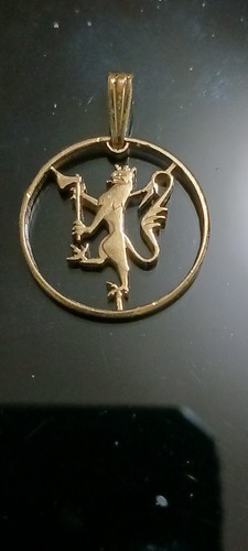 Norwegian 5 ore coin cut out Yellow Gold filled 1977 Lion with Axe - Picture 3 of 3