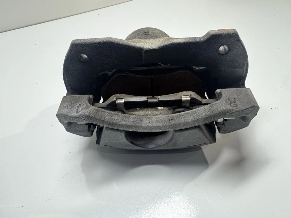 10-22 Toyota Prius Front Brake Caliper Assembly Right Passenger Side OEM - Image 3 of 4