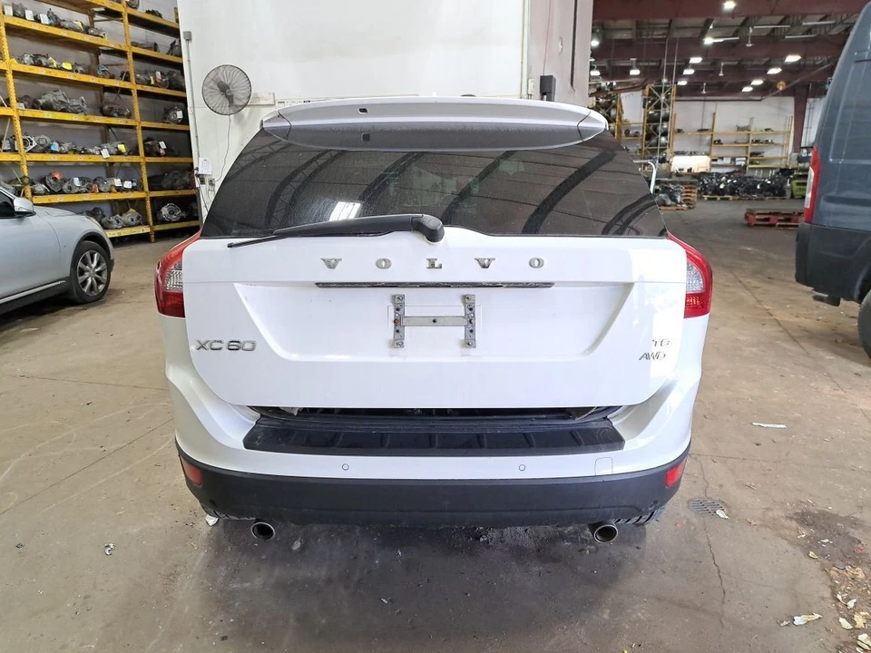 Rh Passenger Side Front Lamp 2010 Xc60 Sku#4238964 - Image 4 of 4