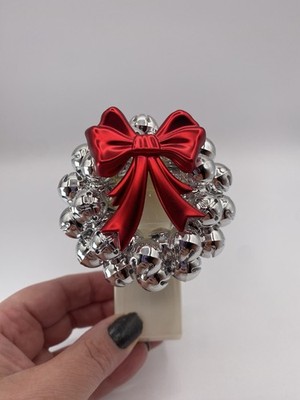 BATH & BODY WORKS Wallflower Silver Wreath w/ Red Bow Plug-in