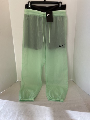 Nike Sportswear Women's Woven Pants 