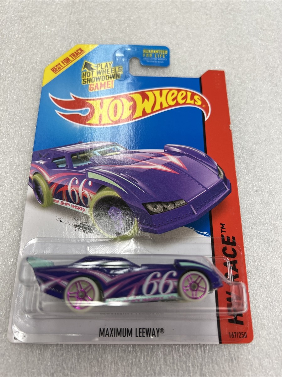 2015 / #66 Maximum Leeway / HW Race / Hot Wheels 167/250 Purple