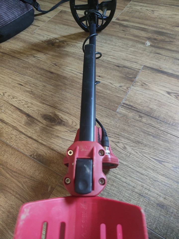 Minelab Vanquish 340 Détecteur de Métaux - Noir - Photo 4/4