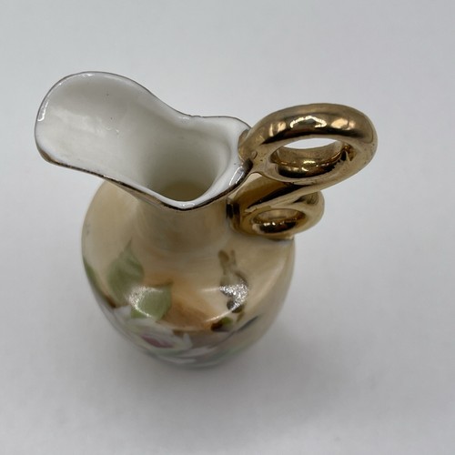 Vintage Lefton No3118 Miniature Porcelain Pitcher Bud Vase Roses Floral 3" Japan - Picture 2 of 7