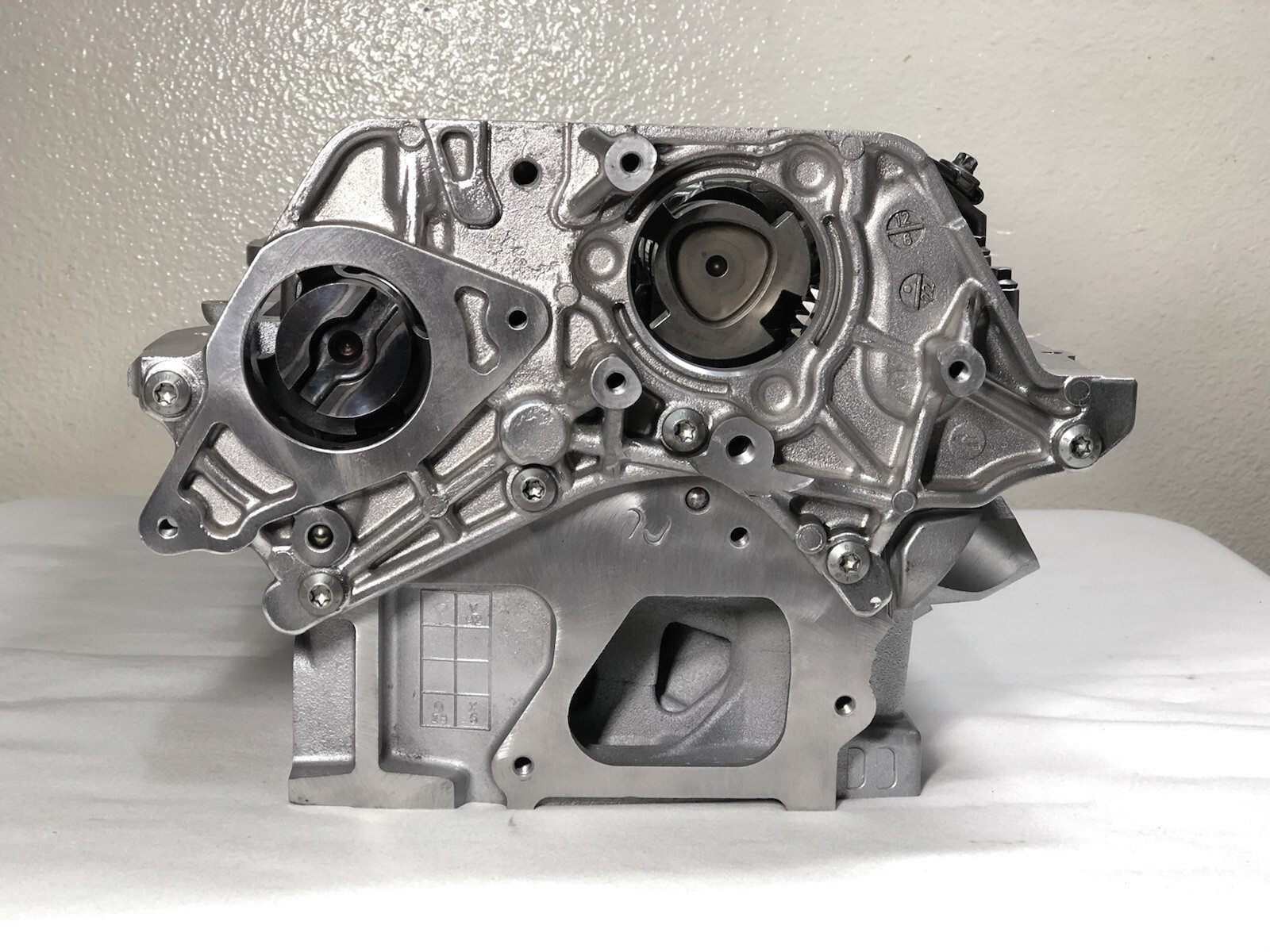 2012 - 2016 Mini Cooper 1.6 N18 Turbo DOHC Cylinder Head 