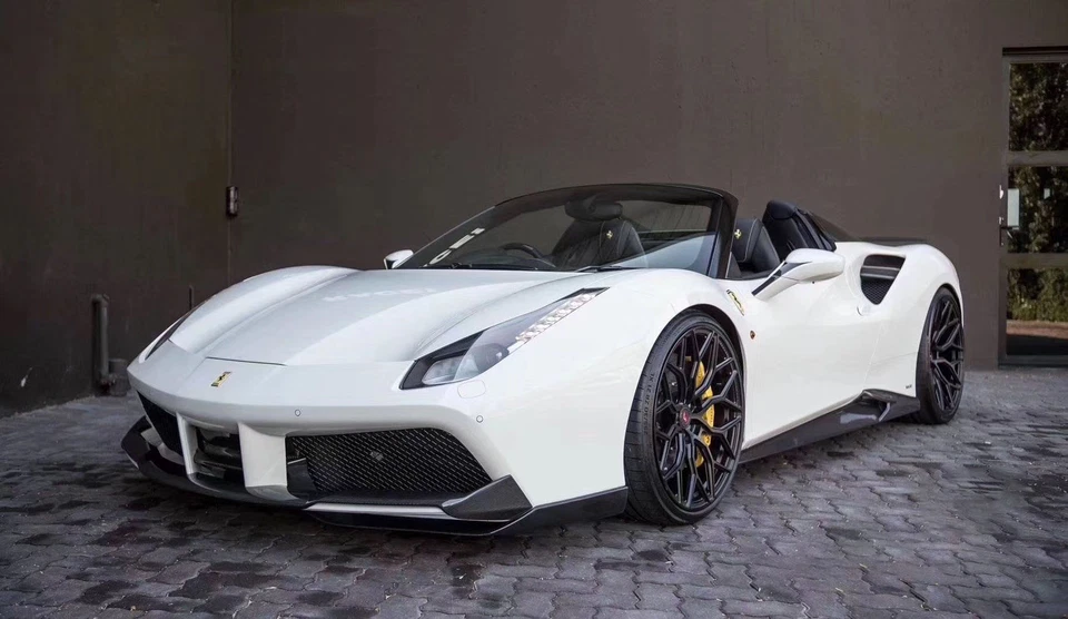 Borde divisor de esquina de parachoques delantero de fibra de carbono real para Ferrari 488 GTB Spider Foto 3 de 3