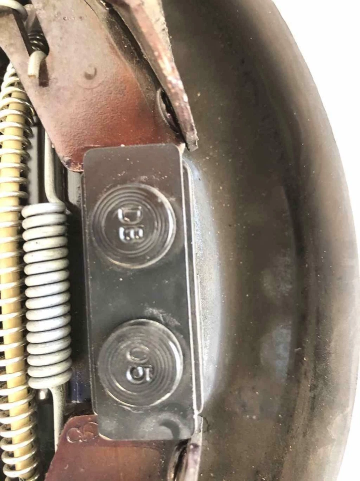 Placa de freio a disco traseira Ford Fiesta 2012 passageiro destro usada - Imagem 3 de 4