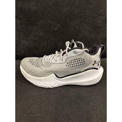 Underarmour women s 9.5 Flow Breakthru 2  Halo gray black  white 3025771-100