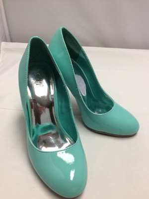 light green pumps