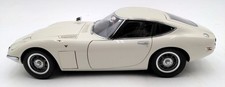AutoArt 1:18 Scale Toyota 2000GT White