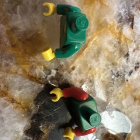 Vintage LEGO Forestmen Minifigures w/quivers. Very Nice Condition!