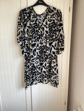 Kivenst Ladies Long Top / Dress Size 16