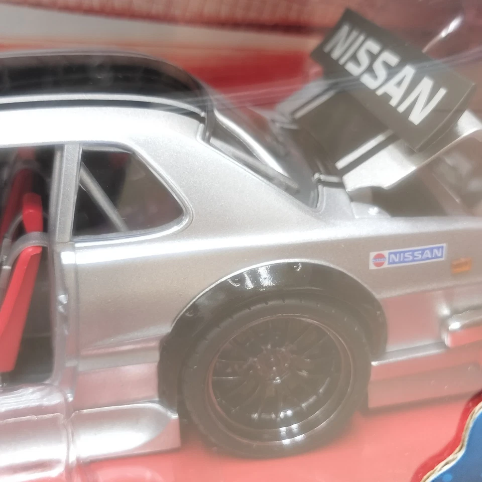 Muscle Machines 1/24 Nissan Skyline GTR 2000 Silver #6 Import Tuner 73111 - Image 4 of 4
