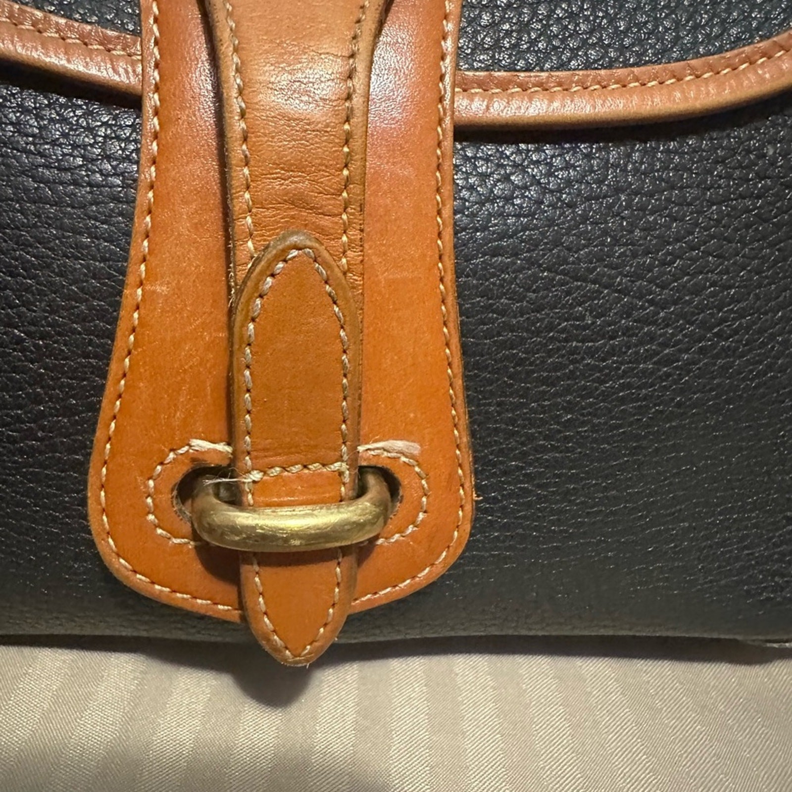 DOONEY  AND BOURKE Vintage RARE SHOULDER BAG image 4