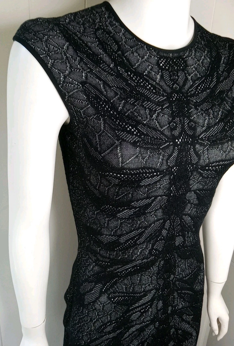 Abito BodyCon Alexander McQueen Monocromatico Intarsiato Maglia Libellula Taglia L