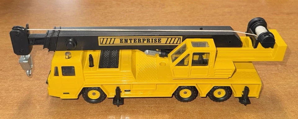 MINIATURE MAJORETTE 1/40 " ENGINS TRAVAUX PUBLICS " GRUE TÉLESCOPIQUE RÉF: 4511 - Photo 1/3