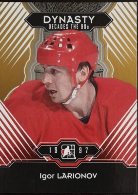 2013 - 2014 ITG Igor Larionov Decades The 90's Gold /30 #169 Hockey Card