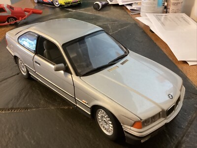 UT Models 1/18 Scale Diecast 27122V - BMW Series 3 - Silver No Box