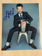 JOHNNY BANANAS HAND SIGNED 8x10 PHOTO AUTOGRAPHED THE CHALLENGE HOST COA