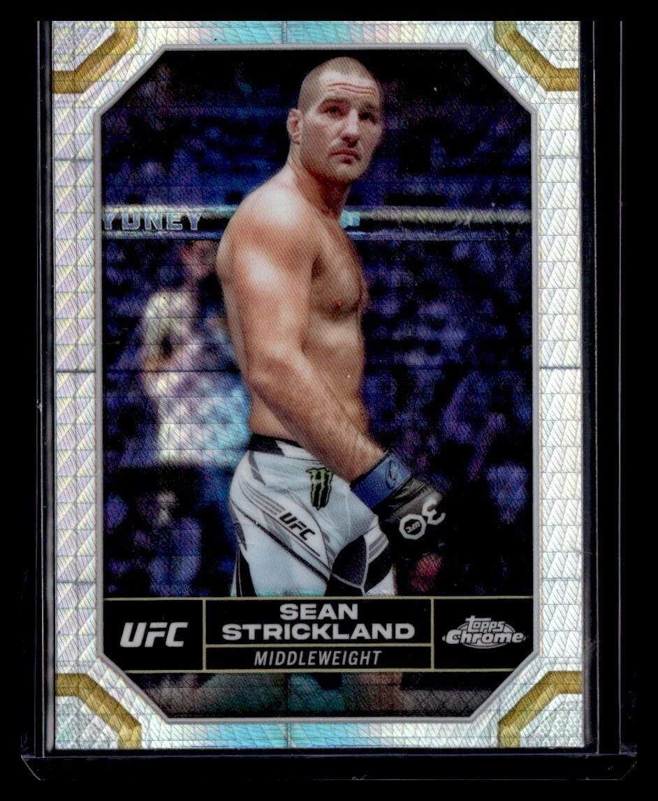 Sean Strickland 2024 Topps Chrome UFC Prism Refractor #174